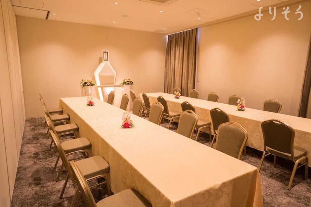 よりそう提携斎場(東京都三鷹市下連雀9-3-23)のお清め所（会食室）写真です