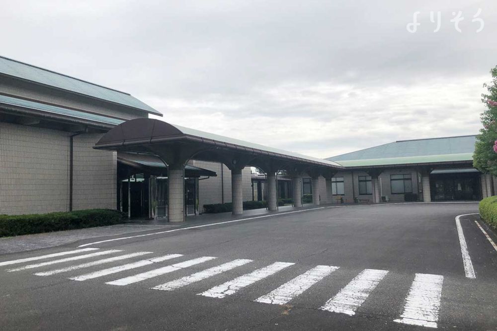 島田市斎場の外観写真です（3枚目）