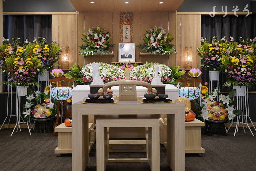 セレモの家族葬 四日市とみだ店のホール写真です（2枚目）