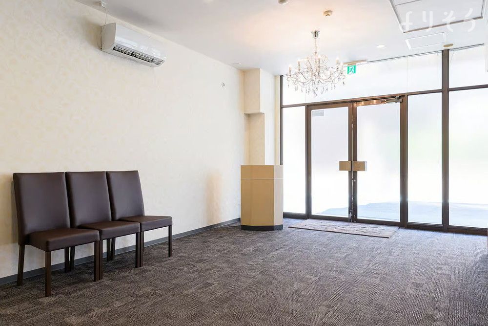 小さな森の家 セレモニーホール本厚木のエントランス写真です（2枚目）