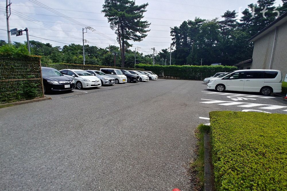 野田市斎場の駐車場写真です（1枚目）