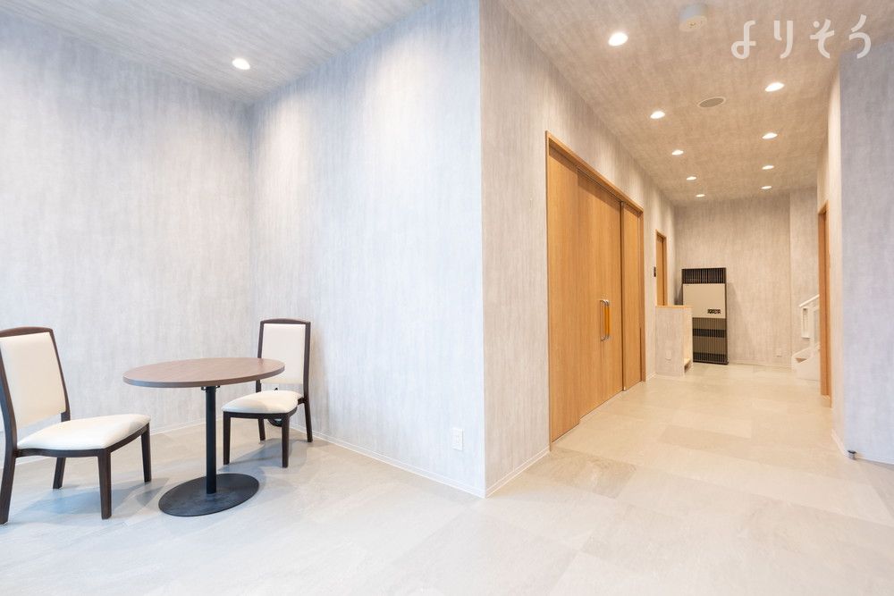 よりそう提携斎場(北海道札幌市西区琴似1条7-3-16)のエントランス写真です