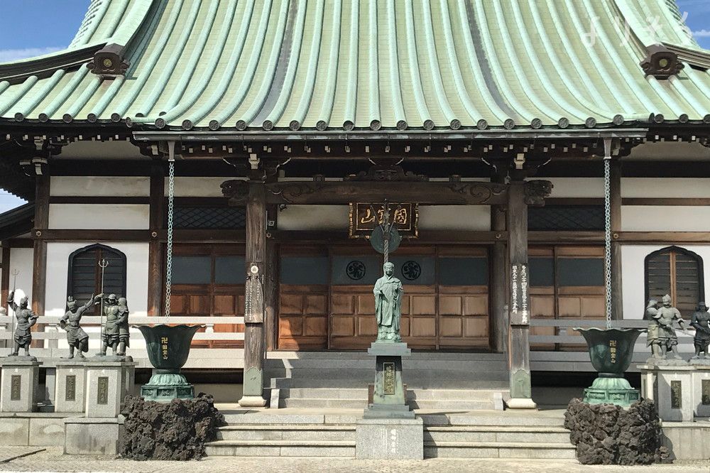 医王寺 国宝殿の外観写真です（2枚目）