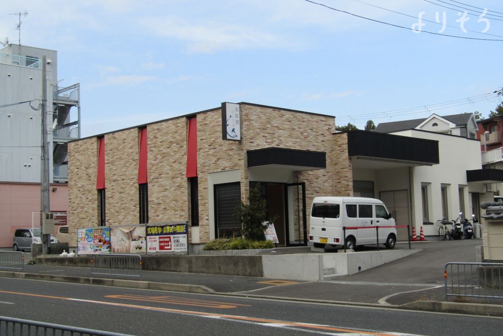 吹田山田ホールの外観写真です（2枚目）