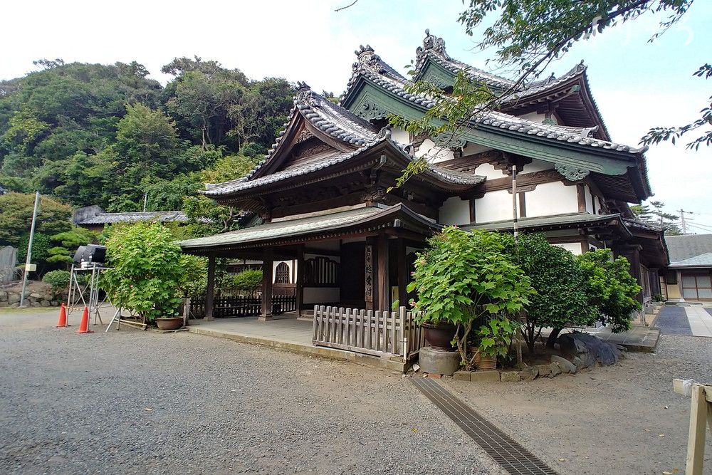 龍口寺 龍口会館の外観写真です（2枚目）