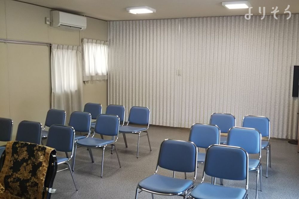 金刺葬祭比奈会館のホール写真です（2枚目）