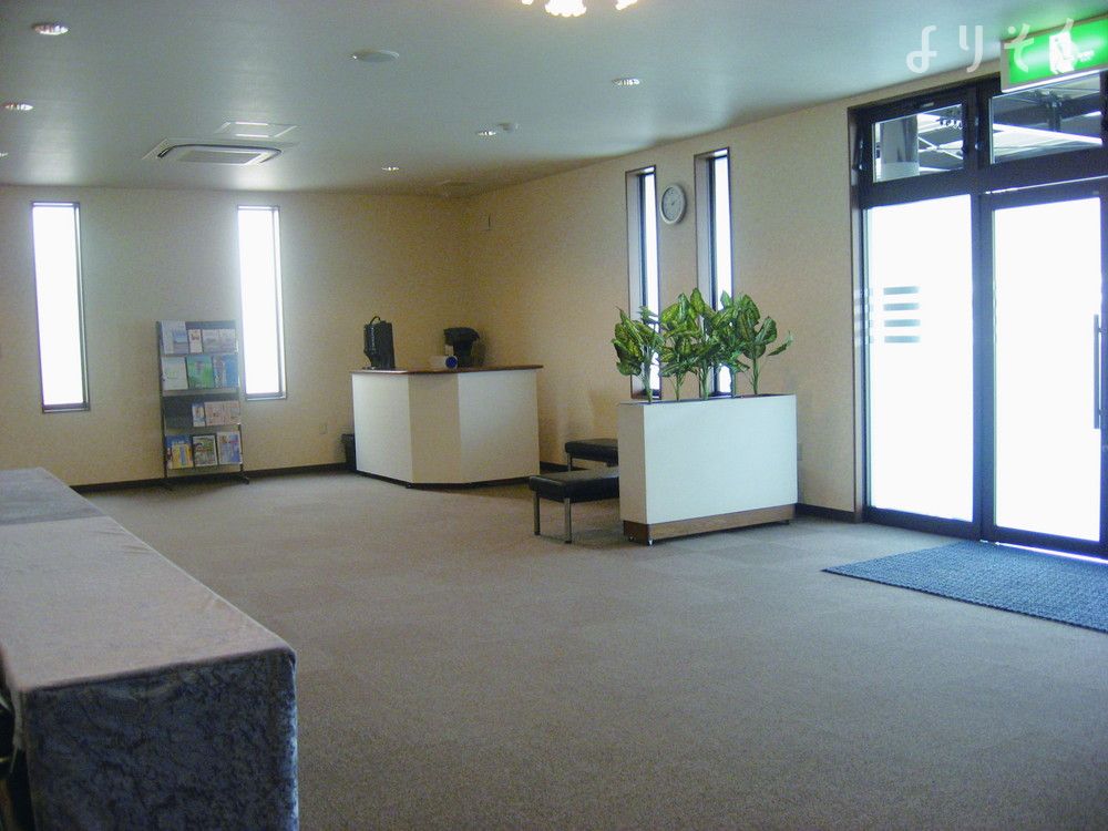 いすや斎場 頓田会館のエントランス写真です（2枚目）