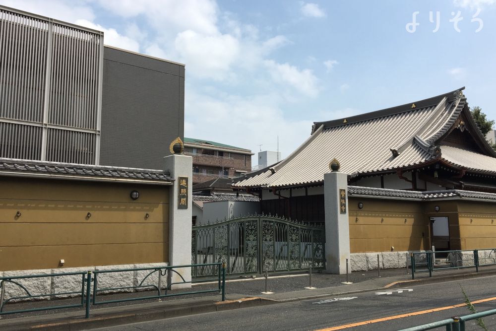 常性寺会堂の外観写真です（2枚目）