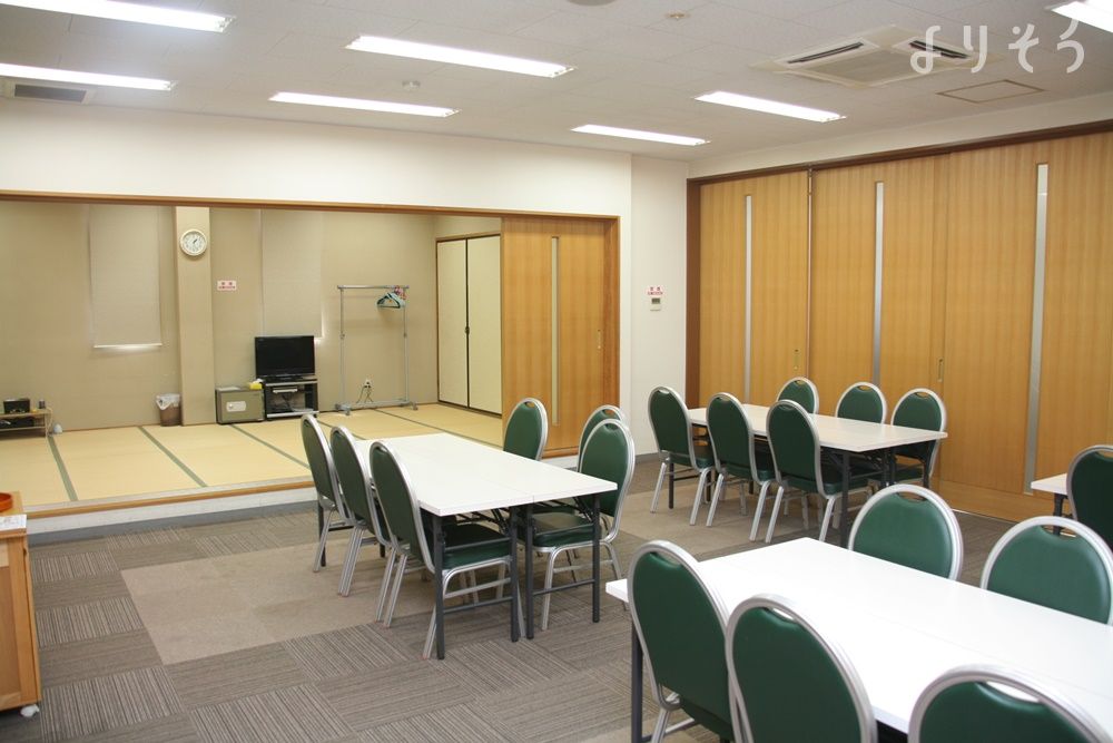 よりそう提携斎場(愛知県刈谷市板倉町3-6-2)のお清め所（会食室）写真です