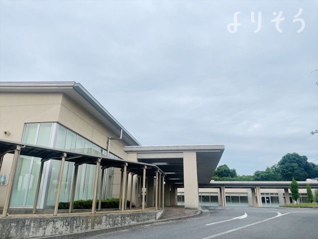 亀山市斎場の外観写真です（2枚目）