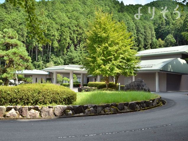 丹波市氷上斎場の外観写真です（3枚目）