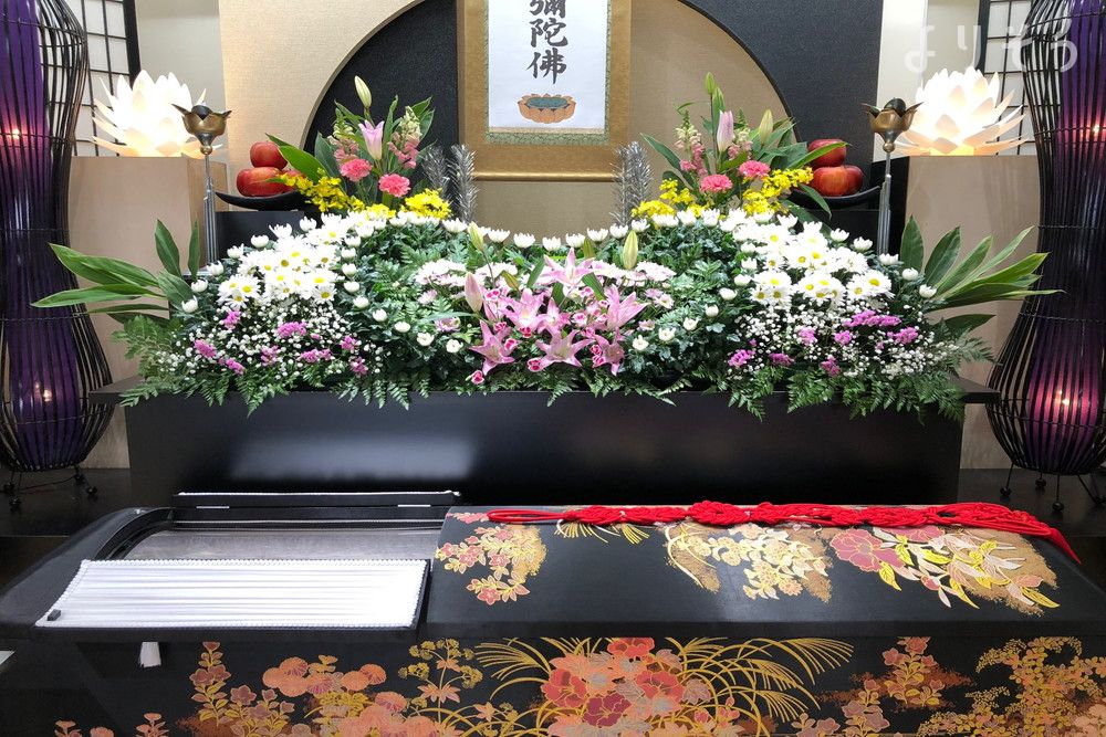 家族葬のカナクラオールストーン 丸亀郡家の祭壇写真です（2枚目）