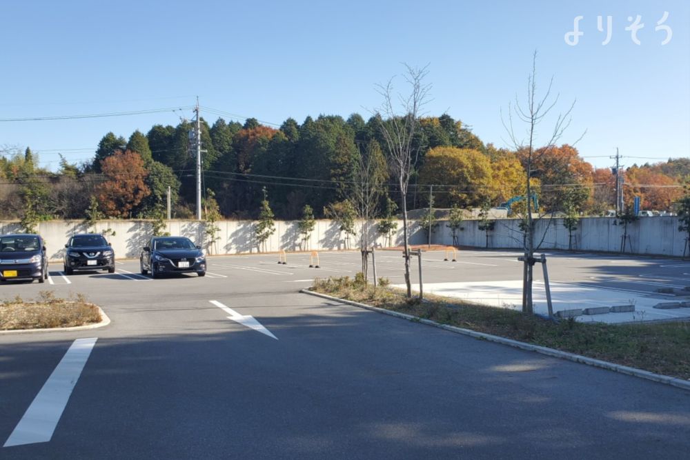 華立やすらぎの杜の駐車場写真です（2枚目）