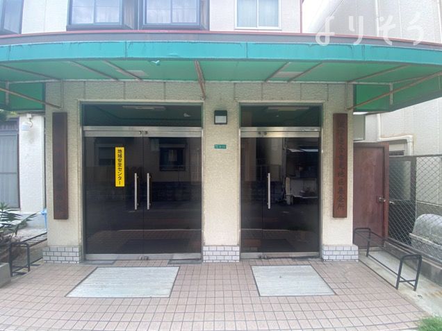 市岡元町憩の家・集会所の外観写真です（2枚目）
