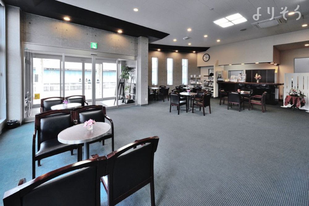 天翔会館 新田原斎場のエントランス写真です（2枚目）