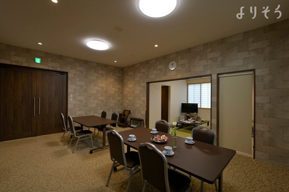 よりそう提携斎場(大阪府東大阪市鷹殿町12-36)の親族控室の画像