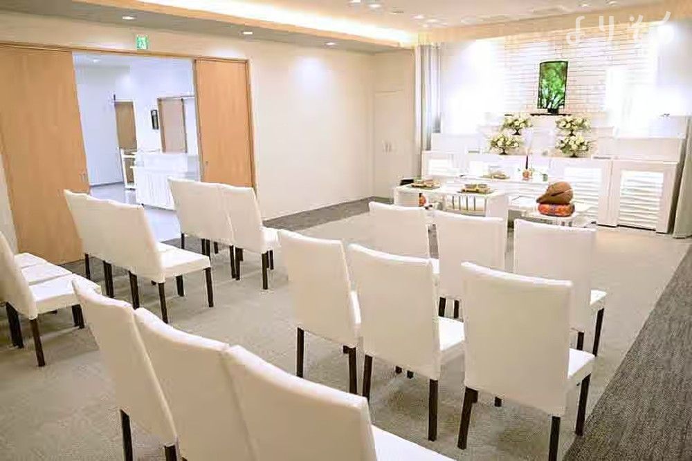 家族葬のトワーズ 浜松篠原のホール写真です（2枚目）