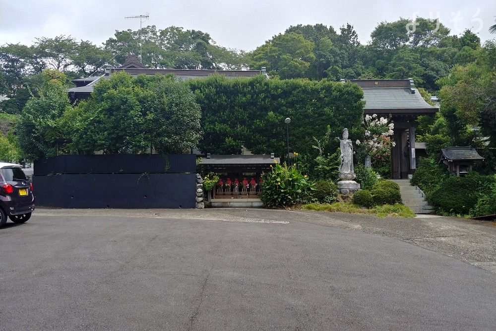 関泉寺 高森殿の外観写真です（2枚目）