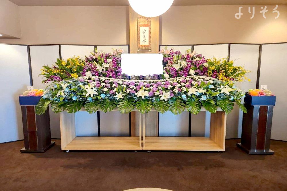 よりそう提携斎場(大阪府東大阪市荒本西1-1-2)の祭壇の画像