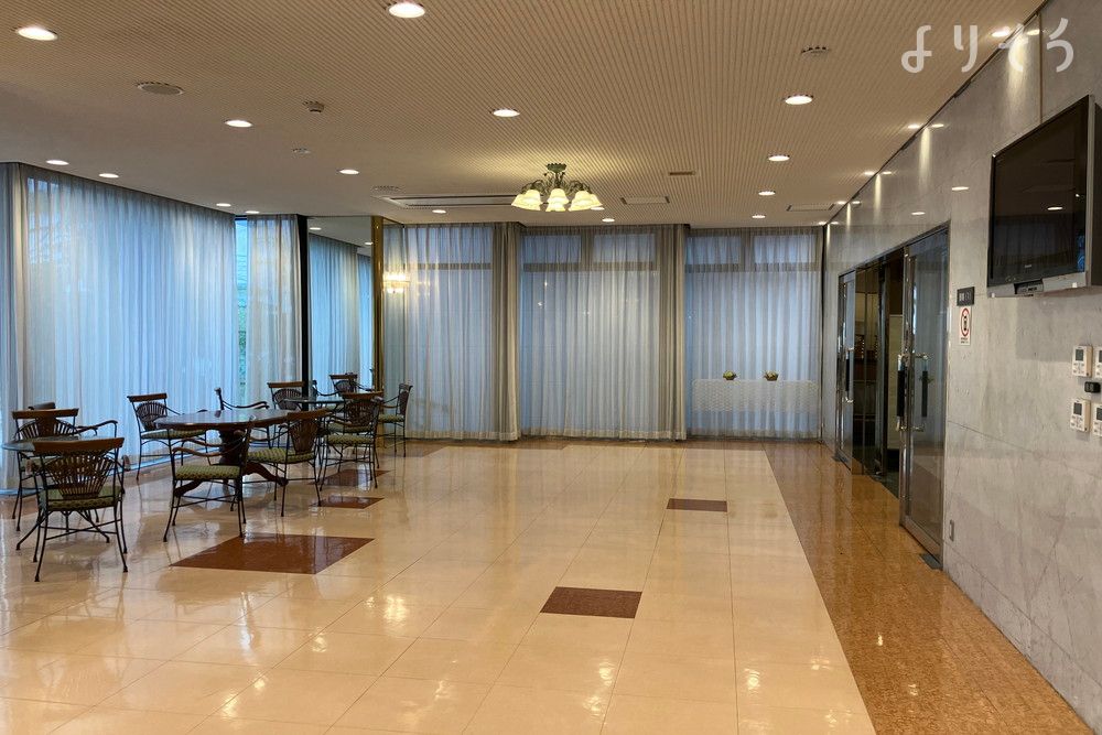 立川メモリアルホールのエントランスの画像
