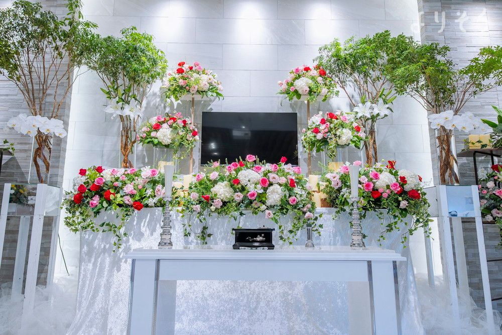 よりそう提携斎場(大阪府茨木市南春日丘2-9-14)の祭壇の画像