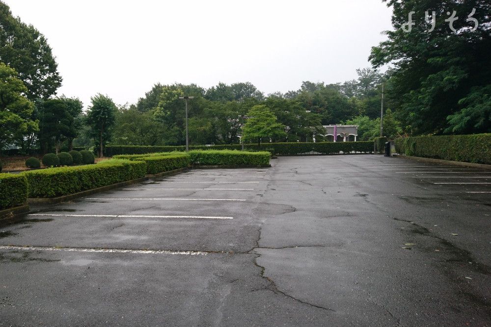 こだま聖苑の駐車場写真です（2枚目）