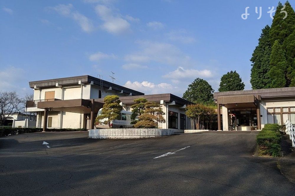 人吉葬祭場の外観写真です（3枚目）