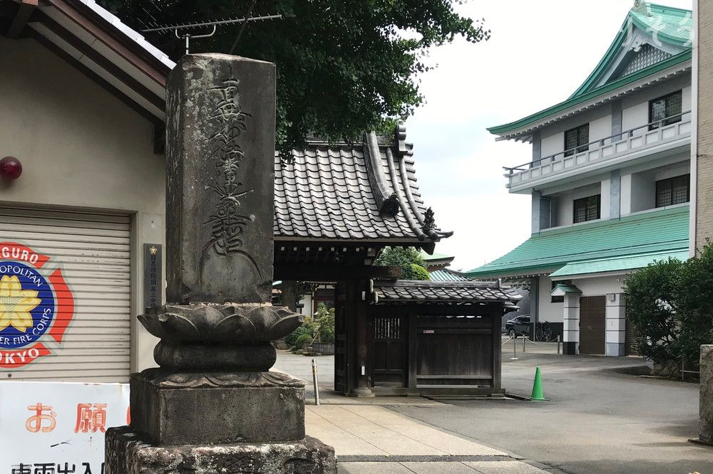 実相会館の外観写真です（3枚目）