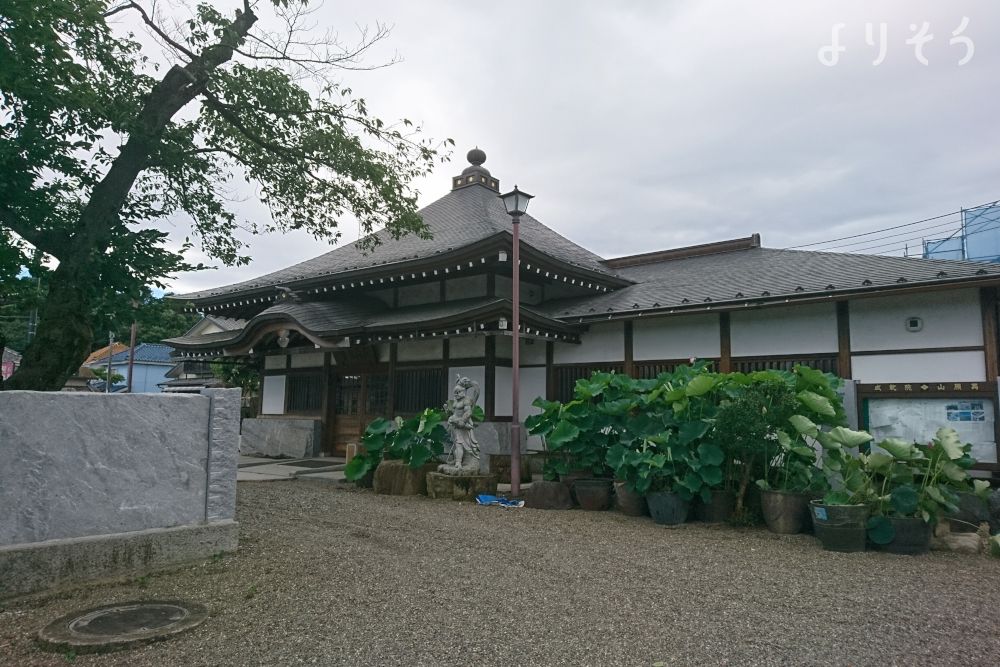 阿弥陀斎場の外観写真です（3枚目）