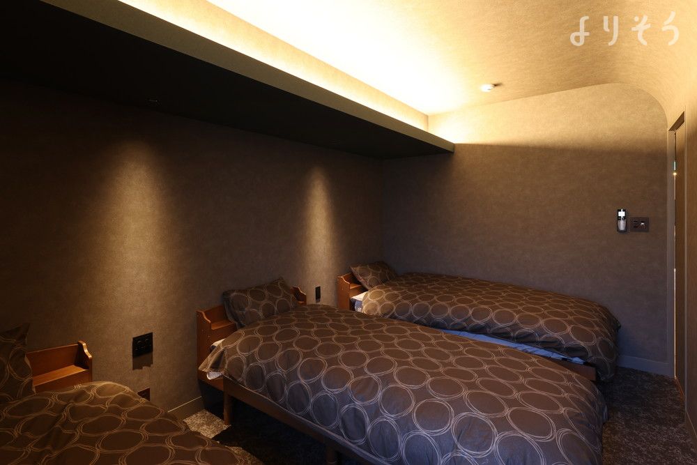 家族葬ホール玉東の親族控室写真です（2枚目）