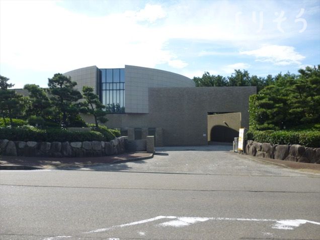 新潟市青山斎場の外観写真です（2枚目）